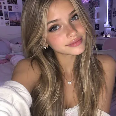 Profile image of Ava