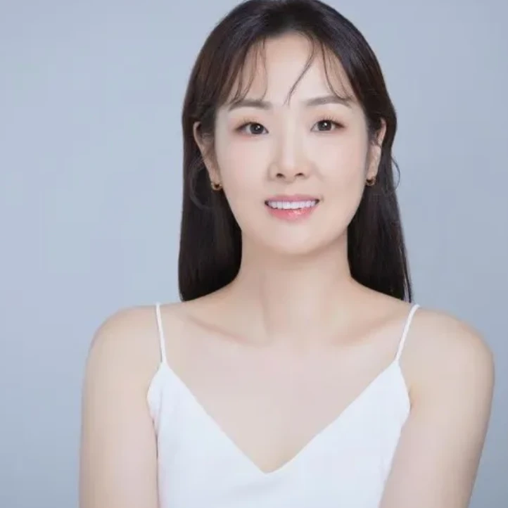 성우 박지윤