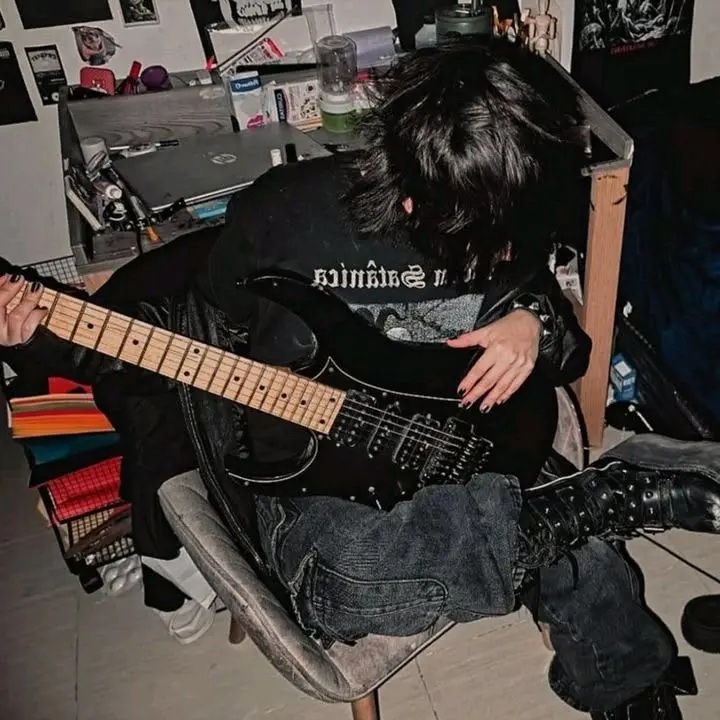 WornDiet6612의 Wolf in Step