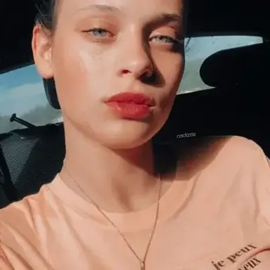 Profile image of Isabela Costa