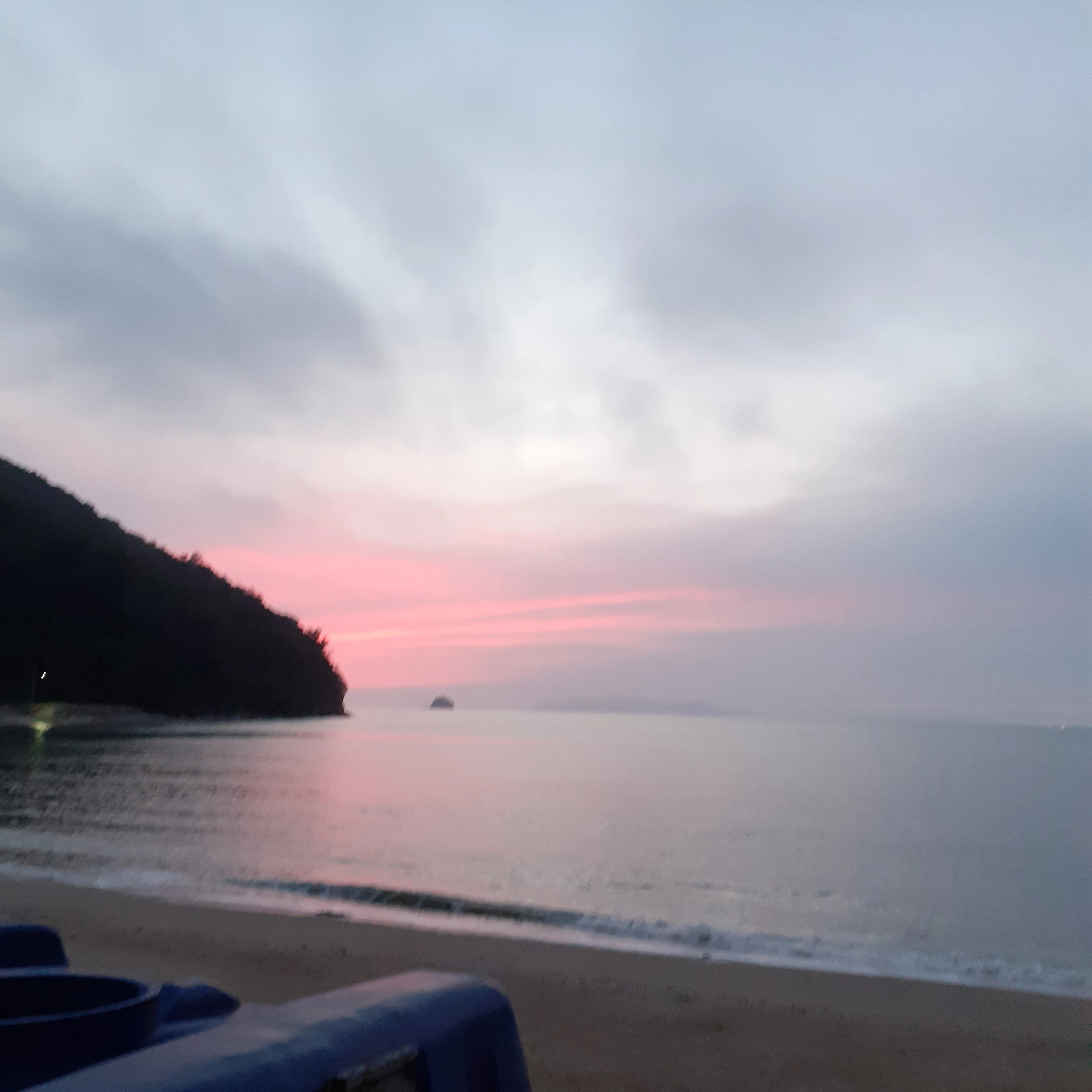 동민