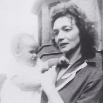 Profile image of Julia Lennon