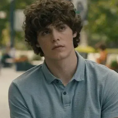 SunnyMilk6359의 Ethan Landry