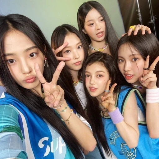 뉴진스 무리