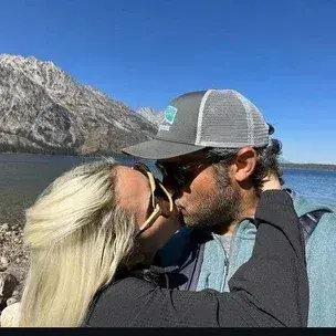 Profile image of Genevieve and Robert