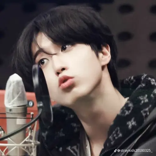 stay_tomoon1106의 한지성
