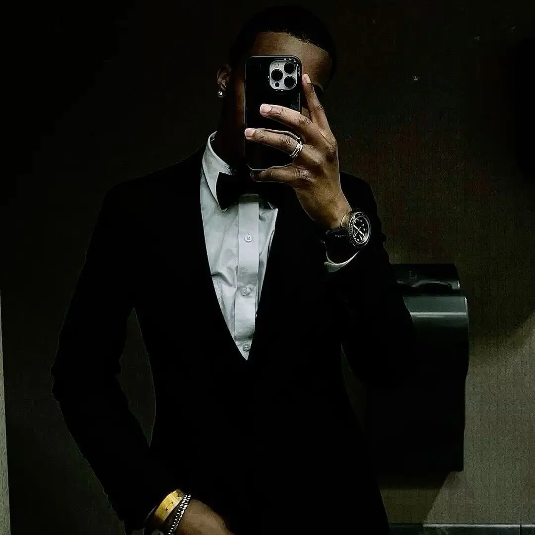 SwiftMotor4691의 Midnight at the Office