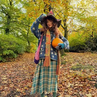 Profile image of Ivy the witch