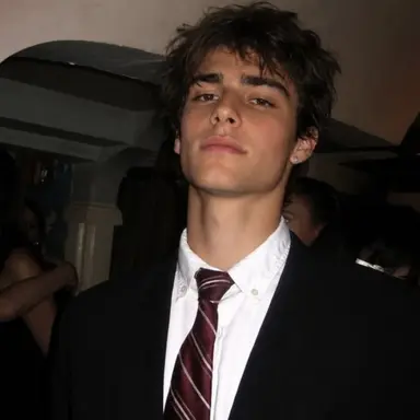 Profile image of Alex Thorne