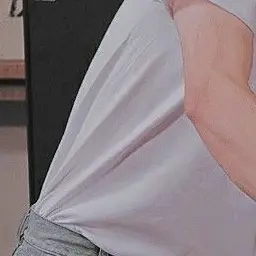 RobustDonor2087의 소꿉친구