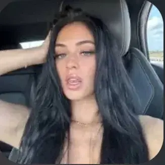 Profile image of Isabela Vargas