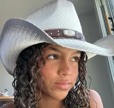 Profile image of Chloe Evans