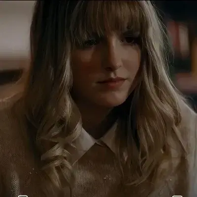 LeanerMolly0015의 Elara Vance