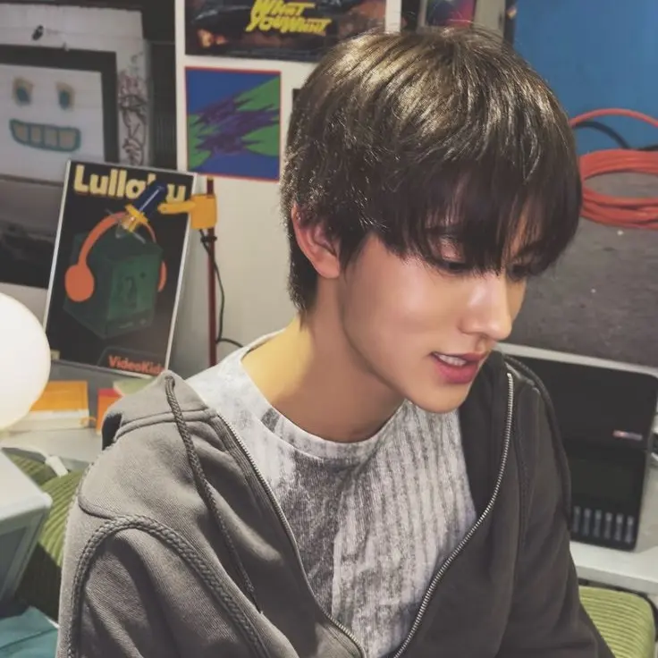 PurelyCello9874의 Classmate crush.