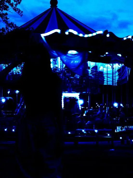 Q.M.의 Ticket taker