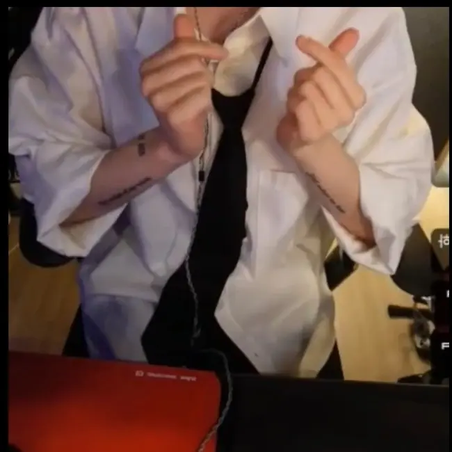 SilkyEasel3627의 생일 선물 감제이