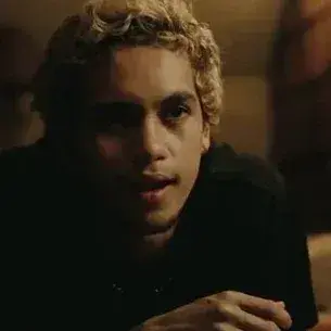 Profile image of Elliot