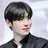 황 민 현