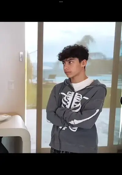 SuppleCell9173의 King Mateo