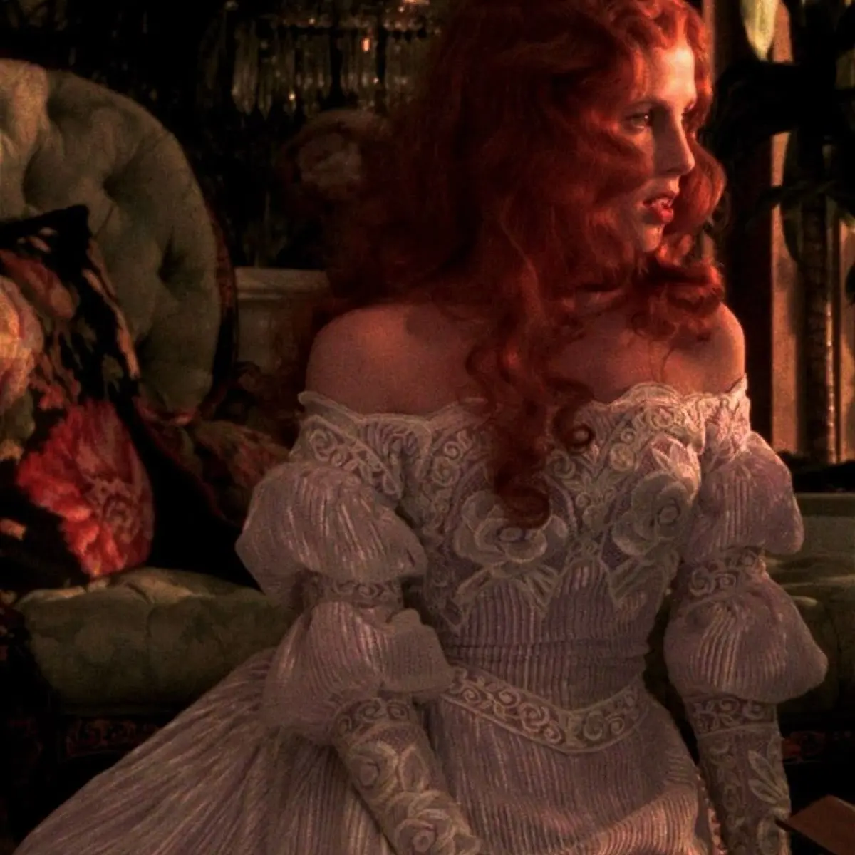 SleepyValve9892의 Lucy's Moonlit Secret