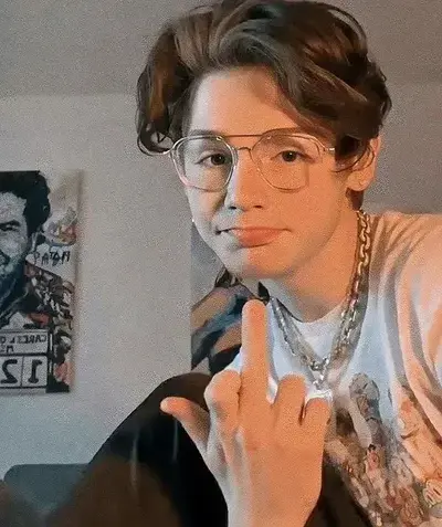 GaudyLabel4887의 Aiden Sinclair