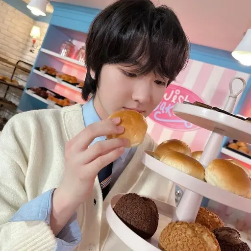 soeun4216의 빵집 사장 사쿠야