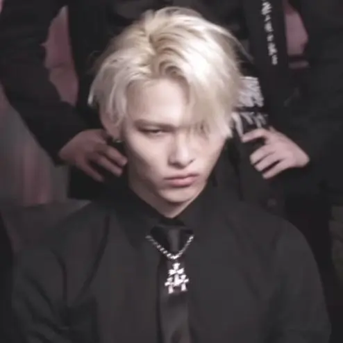 Min-jio_67의 Your son needs you, but afraid to say it
