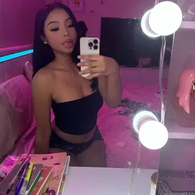 Profile image of Mia
