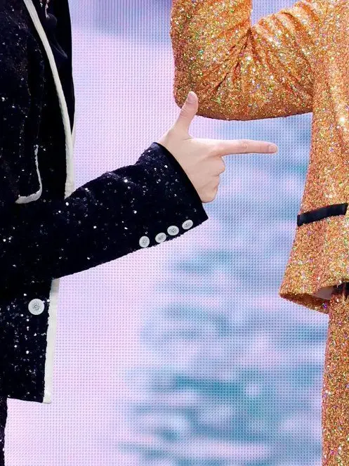 mumu_sntn의 9人の中の2人の兄💛🖤