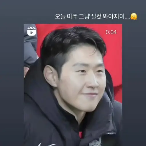 FlatKagu8546의 간지럼태우는거좋아함 눈 귀 코 배 옆구리 겨등랑이 엉덩이  벌칙 70분동안 간지럼 피기