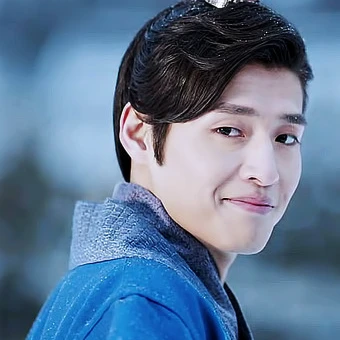욱