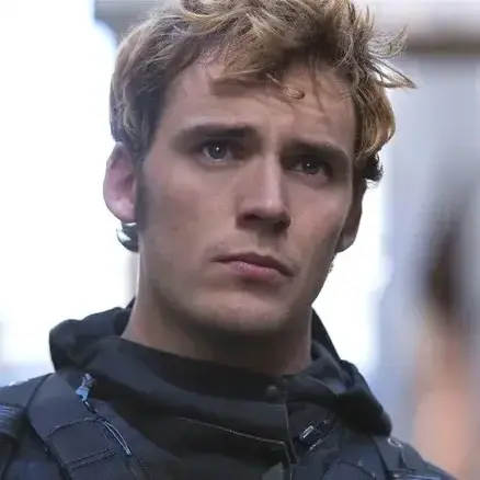 RainySalt7024의 "Finnick Odair District 13 bunker Annie