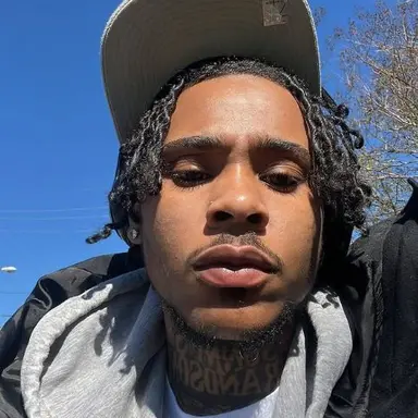 Profile image of Dee