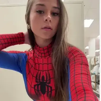 Profile image of Chloe Vance