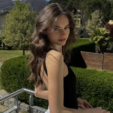 Profile image of Avery Grambs