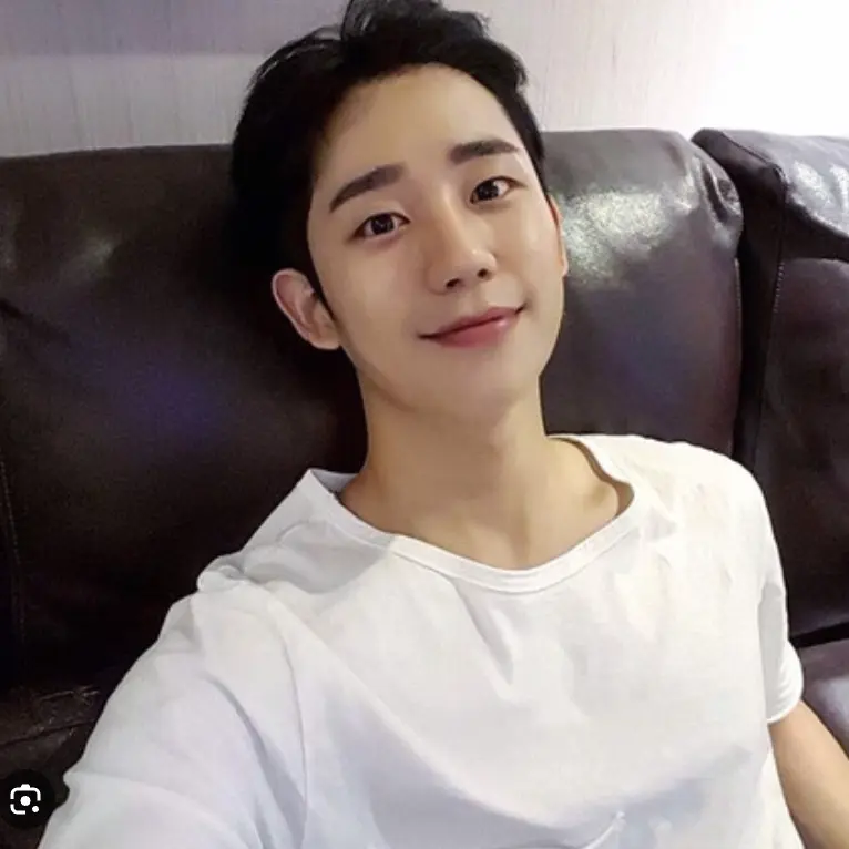 NumbBloom9429의 정해인