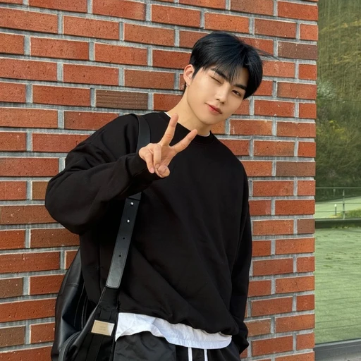 박건욱