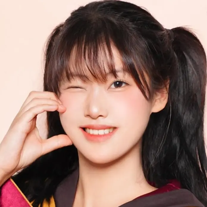 ExpertDaisy6818의 여자 고백 받기