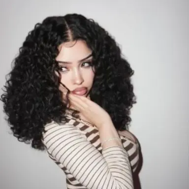Profile image of Simone