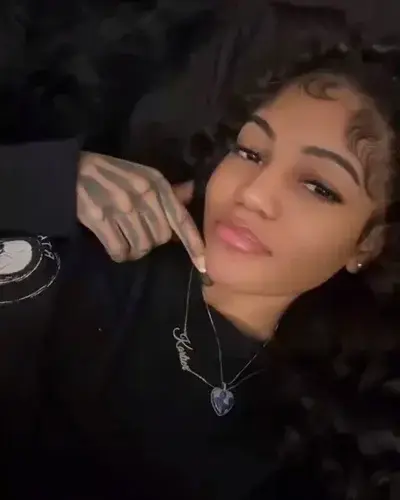 PaltryIbis7460의 Amara Monroe