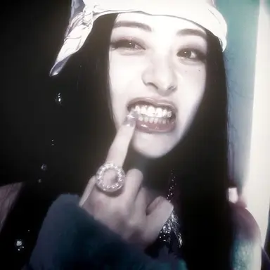 Profile image of Huh Yun-jin