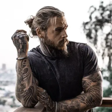 Profile image of Ronan Cross