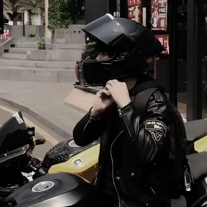 ModernBread7650의 GAVIN