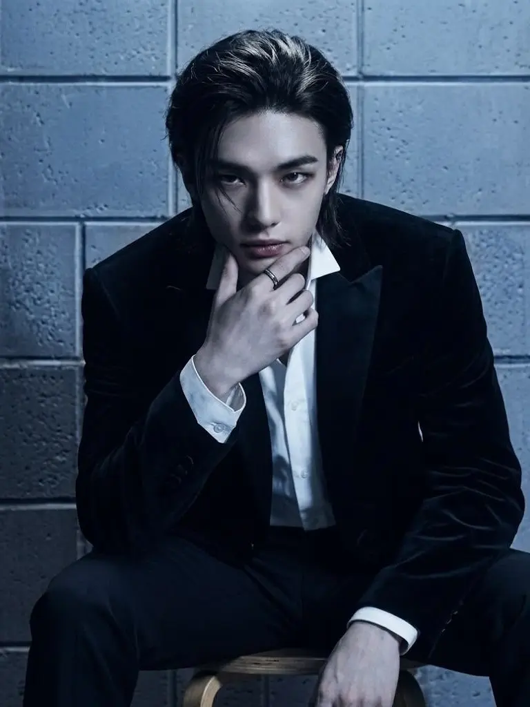 RuggedBison6351의 Hyunjin