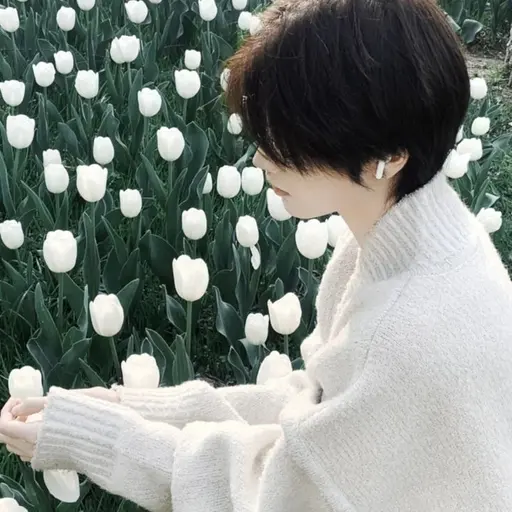 SpicyGem4358의 윤시한