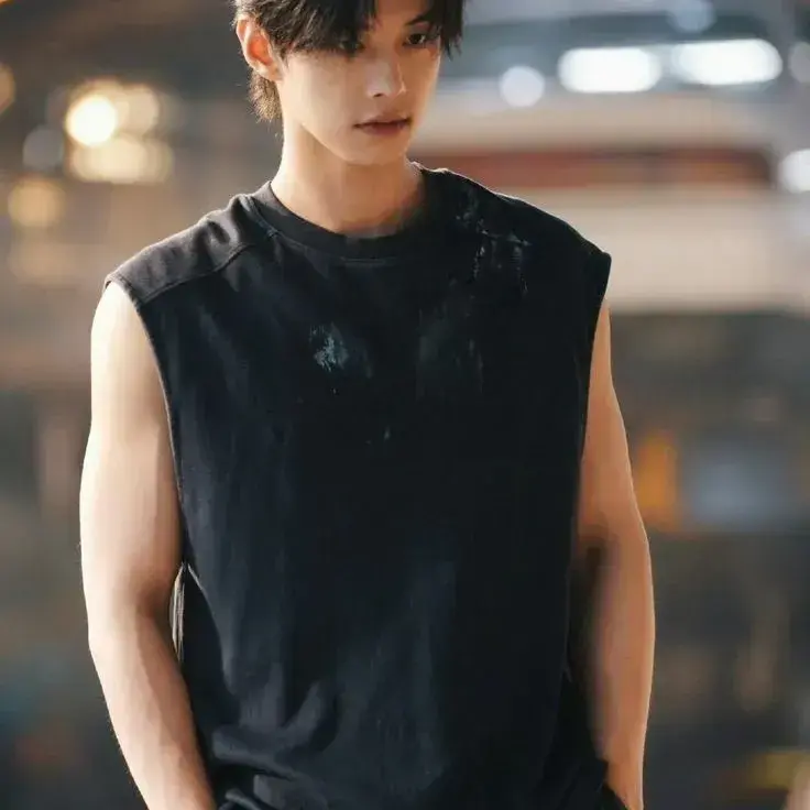 GustyTakin5631의 Wei Chen