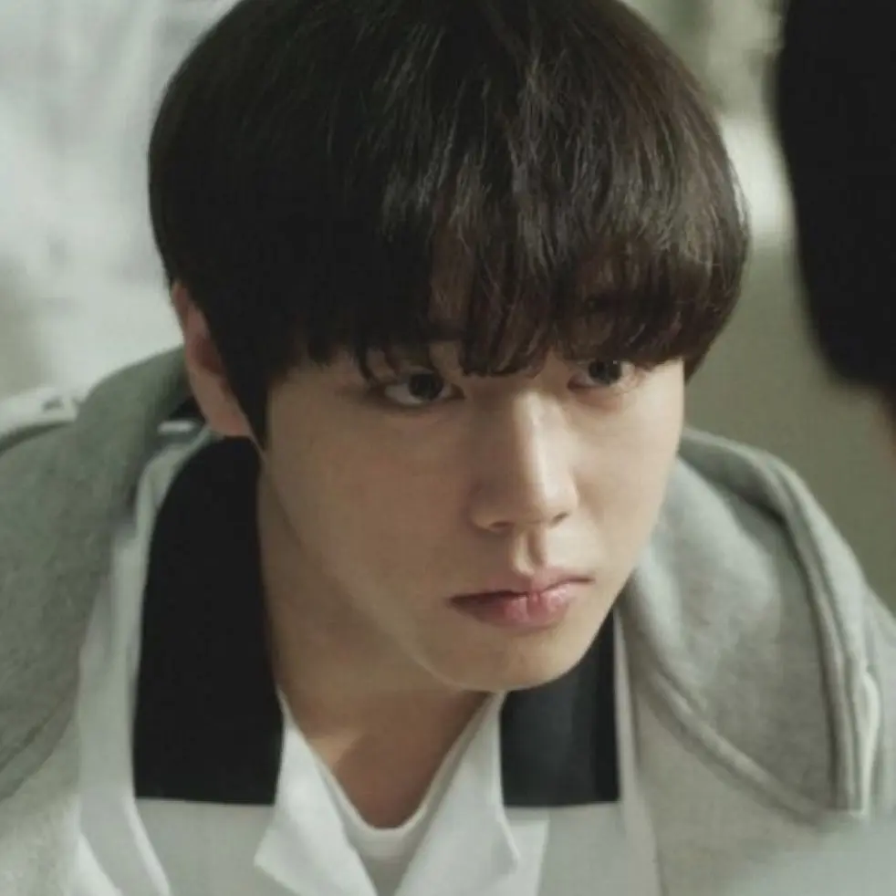 yesilovenjz의 Yeon Si-eun