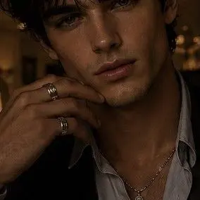 Profile image of Elias