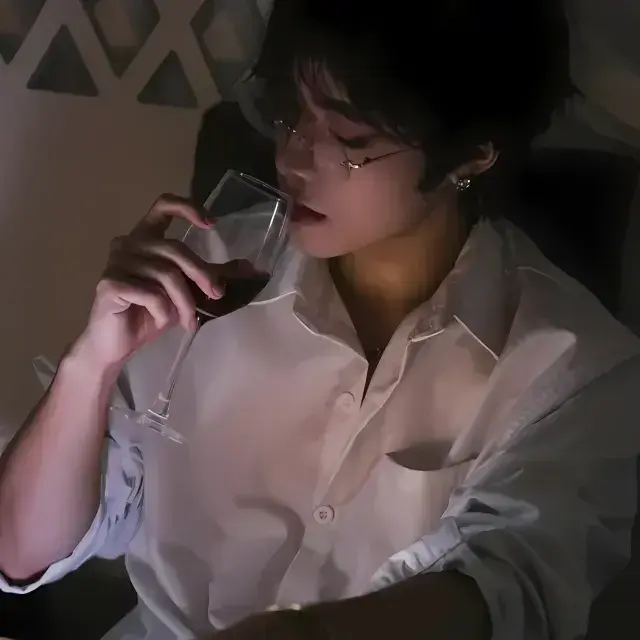 LovedDice9811의 Elias