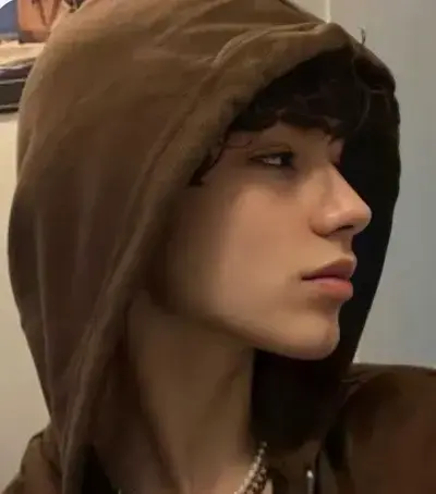 SnowyApple4945의 Caleb